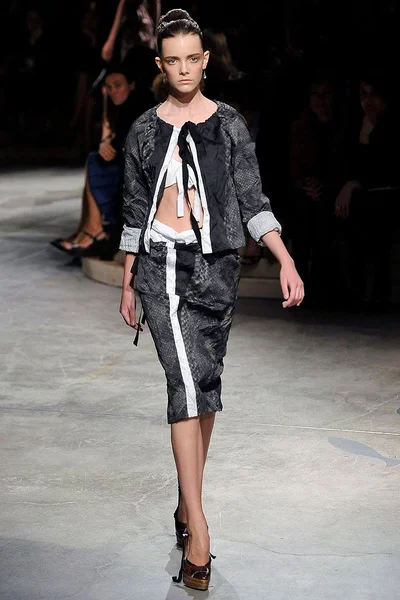 Look 29